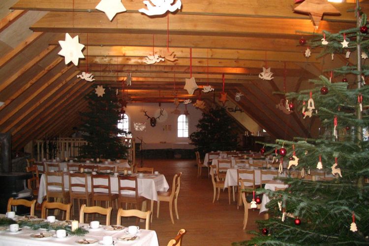 stall-oben-eingedeckt.jpg